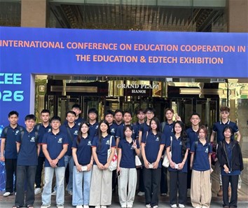 SINH VIÊN TRƯỜNG ĐẠI HỌC ĐIỆN LỰC THAM GIA TRIỂN LÃM GIÁO DỤC VÀ CÔNG NGHỆ GIÁO DỤC